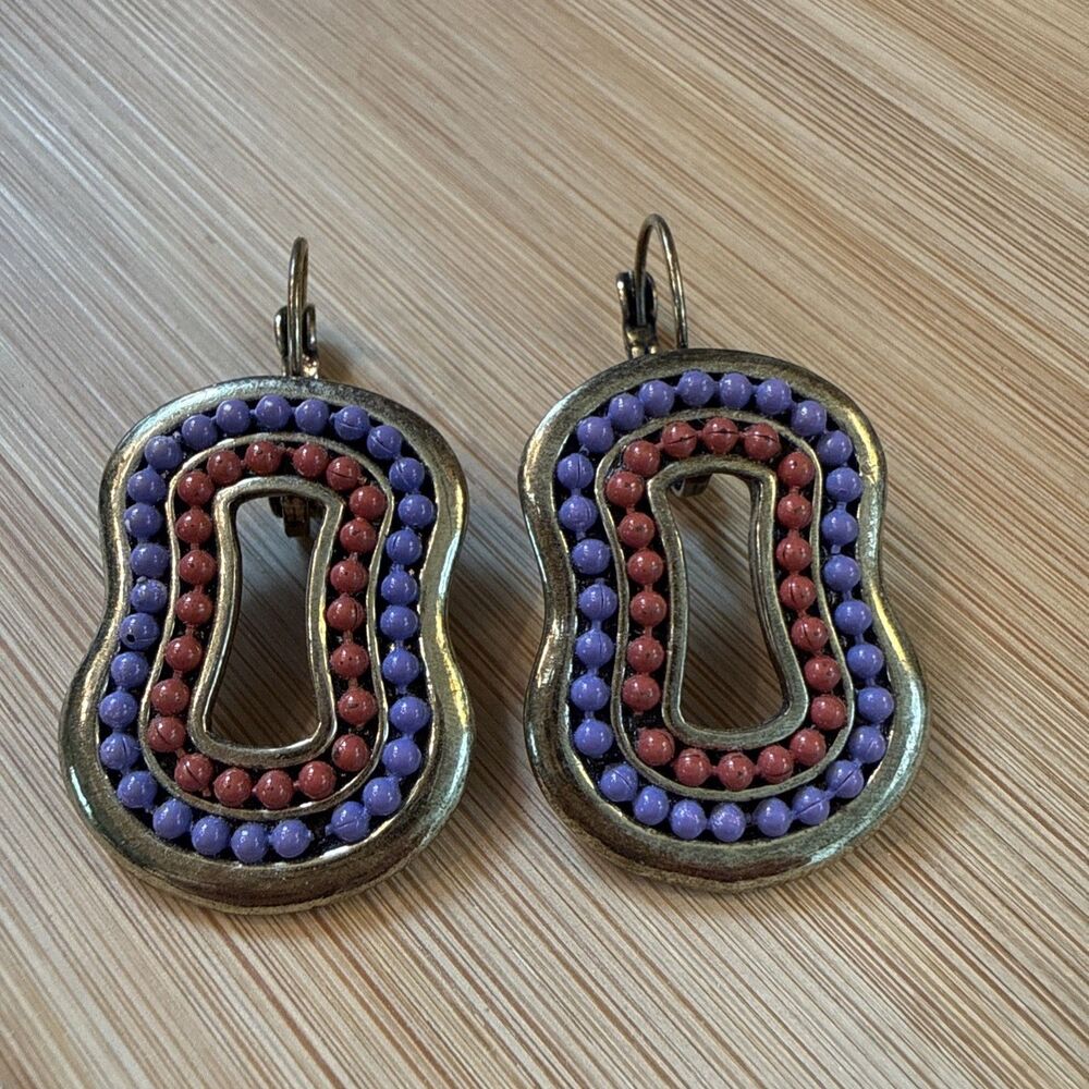 BLUE AND ORANGE GEOMETRIC BEADED EARRINGS ON GOLD TONE UNBRANDED